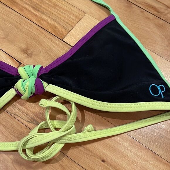 Ocean Pacific black knotted center edged tie halter bikini top. Small (3/5). - Picture 2 of 2